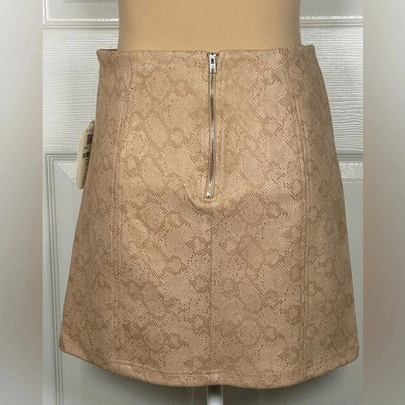 Altar’d State Snakeskin Mini Skirt New - Picture 4 of 7